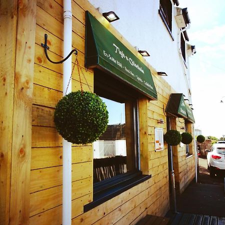 The Chlachain Inn Mallaig Exterior photo