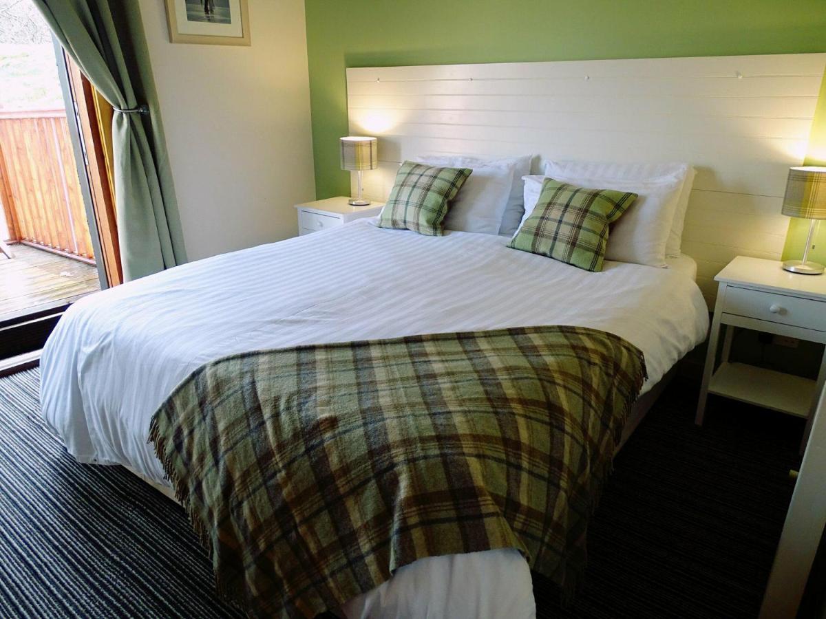 The Chlachain Inn Mallaig Exterior photo
